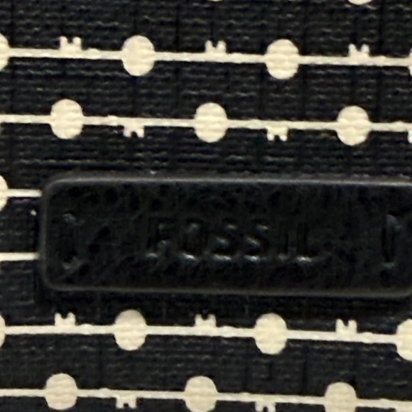 Fossil Large Tote bag, black and white design, 2 open pockets, zip top, - Picture 4 of 8